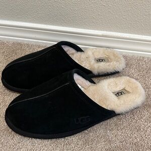 UGG Men’s Scuff House Slipper